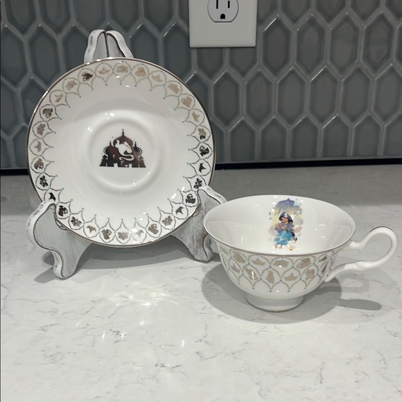 Disney Princess NWT Jasmine Cup & Saucer - Picture 1 of 11